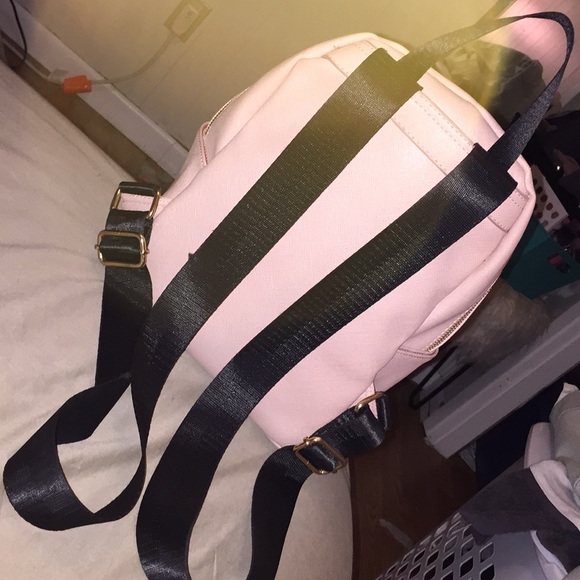 Baby pink backpack - Picture 2 of 4